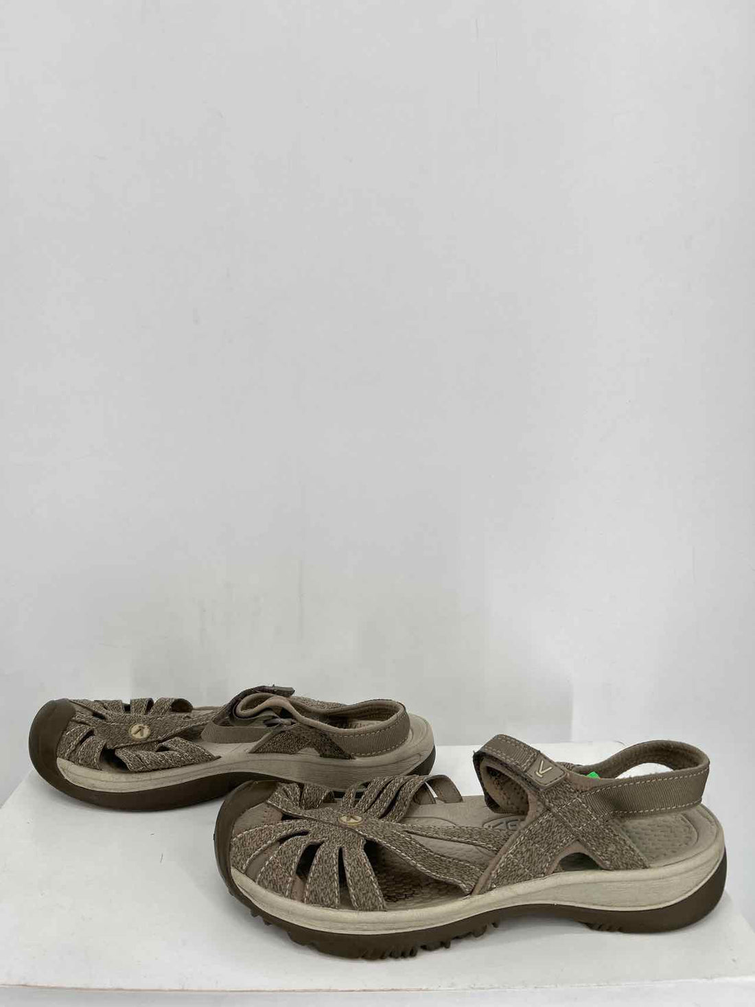 Keen Women Size 10 Taupe Sandals