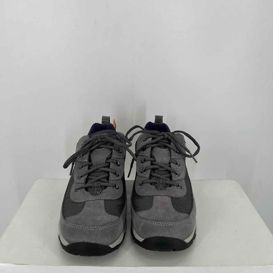 L L Bean Women Size 10W Gray & Purple Sneakers