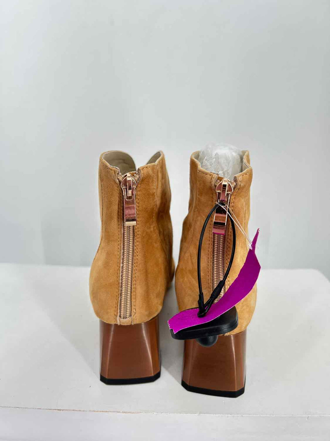 Women Size 6.5 Tan Genuine Leather Ankle Boot