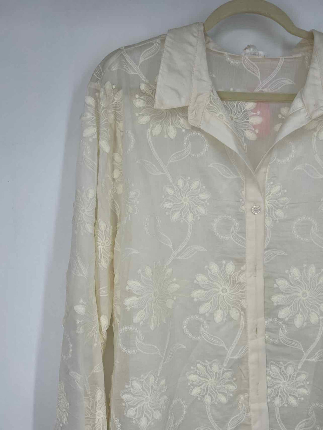 En Creme M Cream Embroidered New Boutique Top