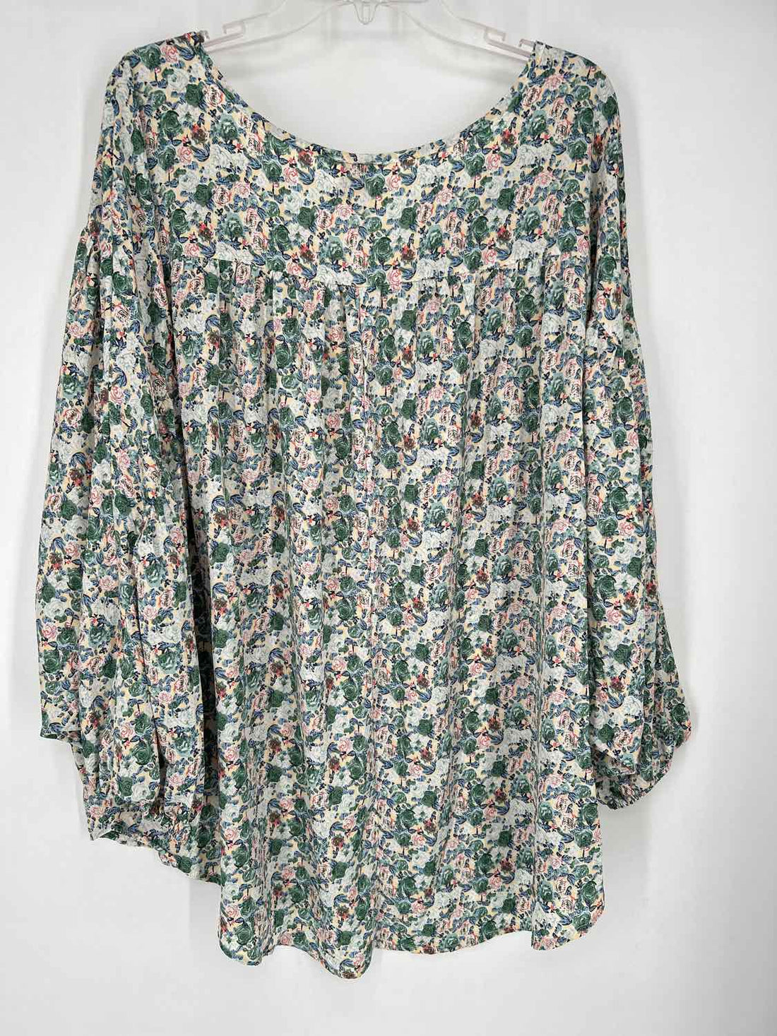 Hayden Size 2XL Cream Floral Top/Blouse