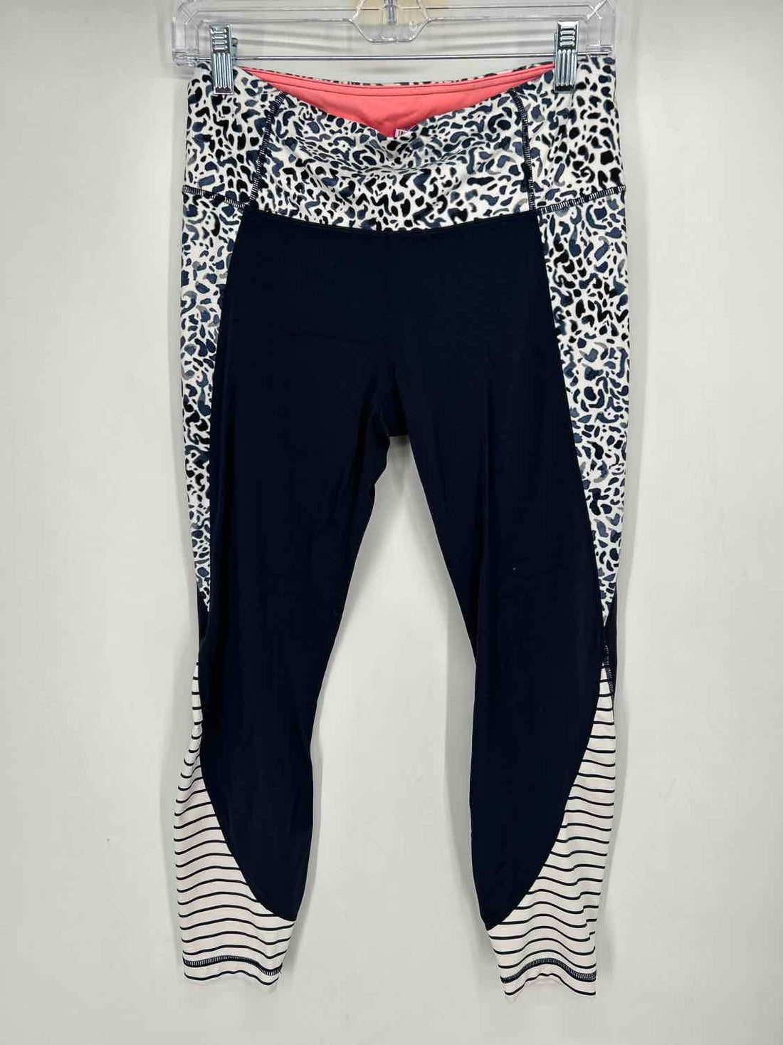 Athleta Size M Navy & Leopard Active Leggings