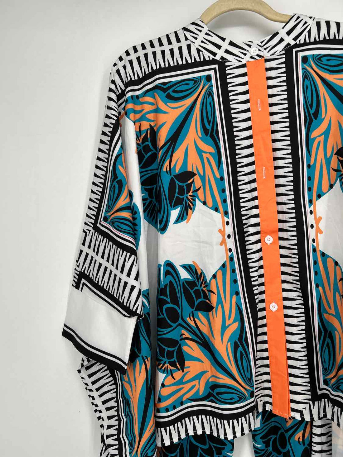 Souk + Sepia Size M White teal & orange print Multi-Piece Set