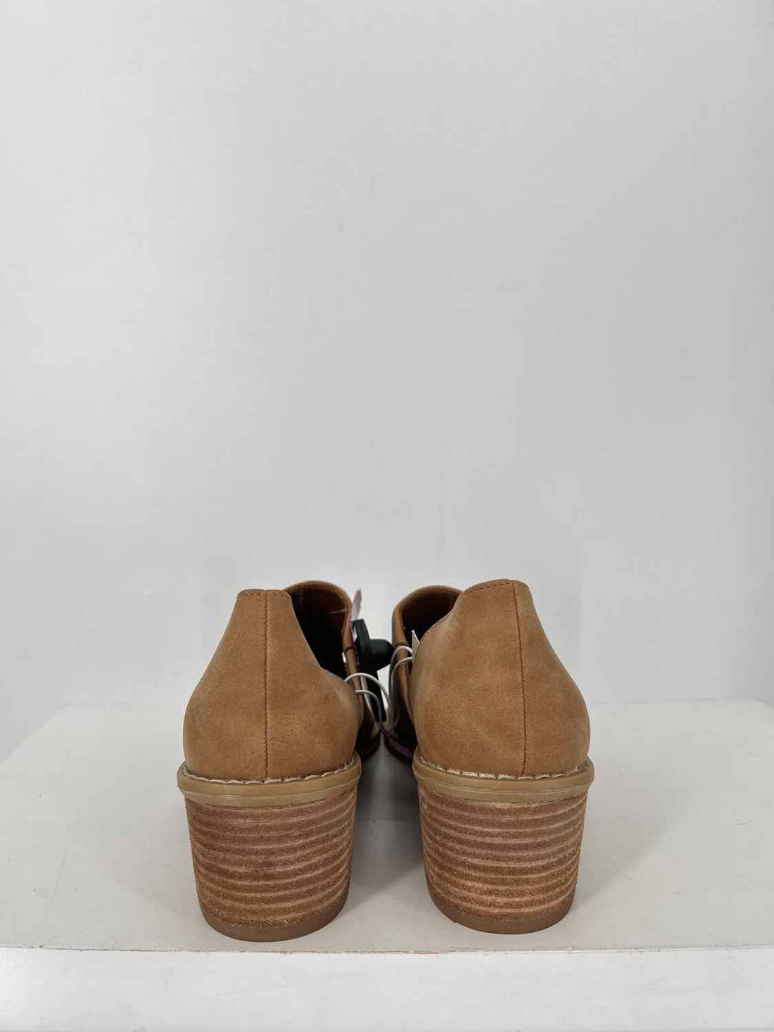 Cynthia Rowley Women Size 8.5 Camel NWT Ankle Boot