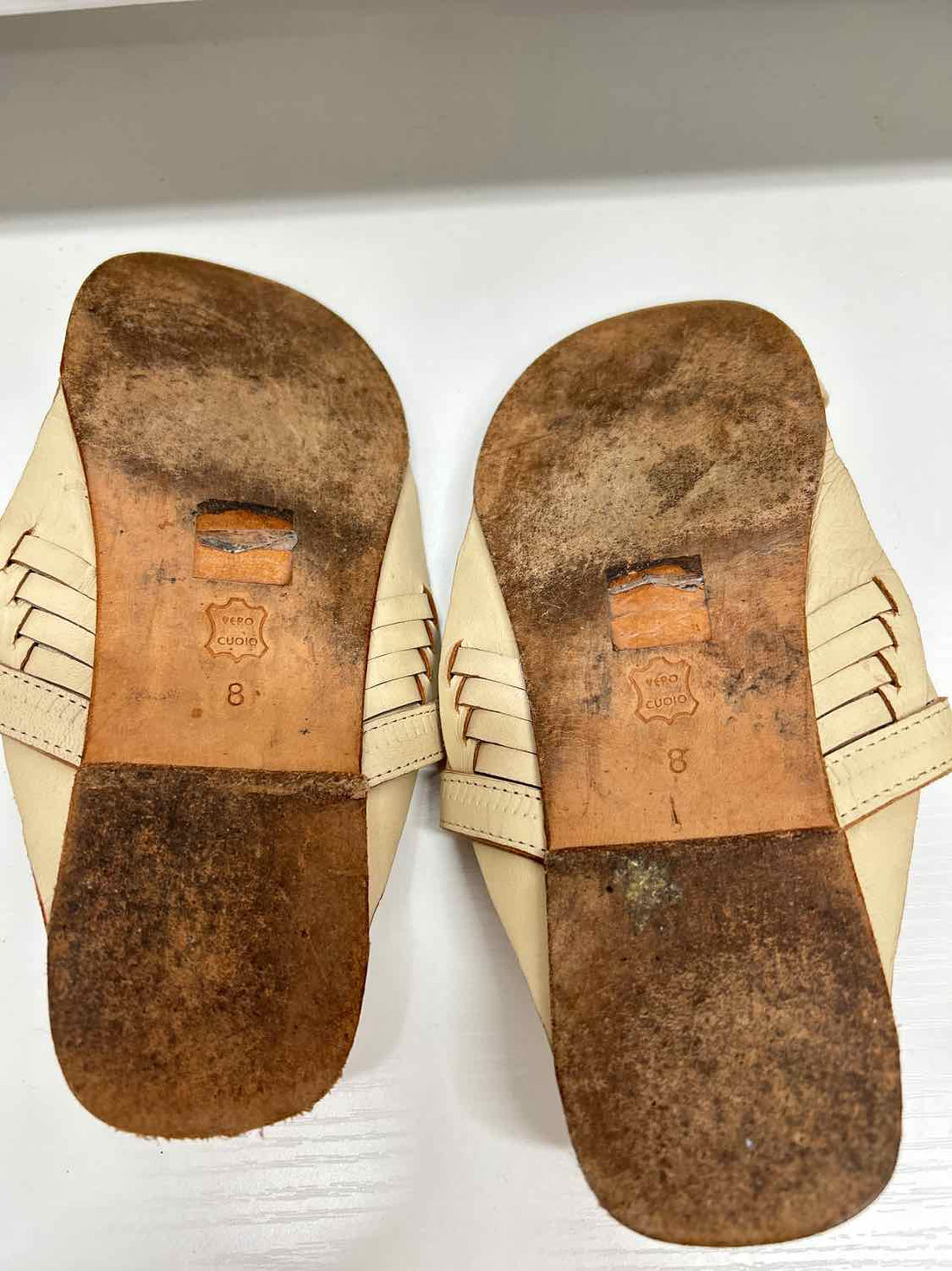 Figue Women Size 8 Beige Sandals