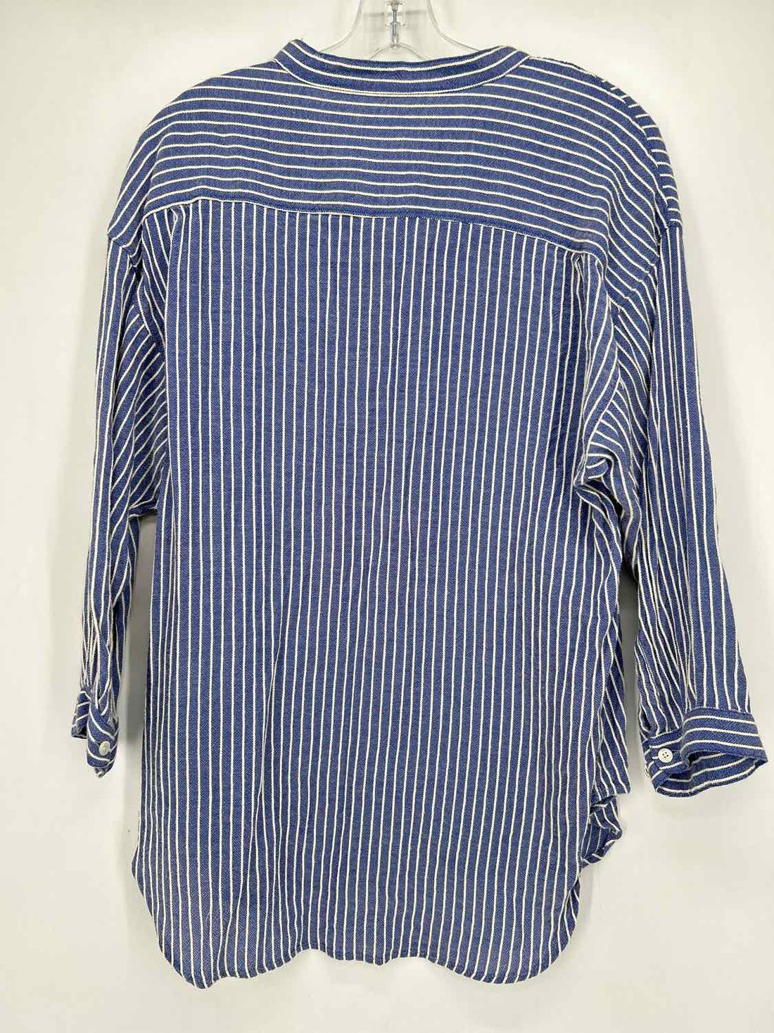 Closed Size L Blue & White Striped Long Sleeve