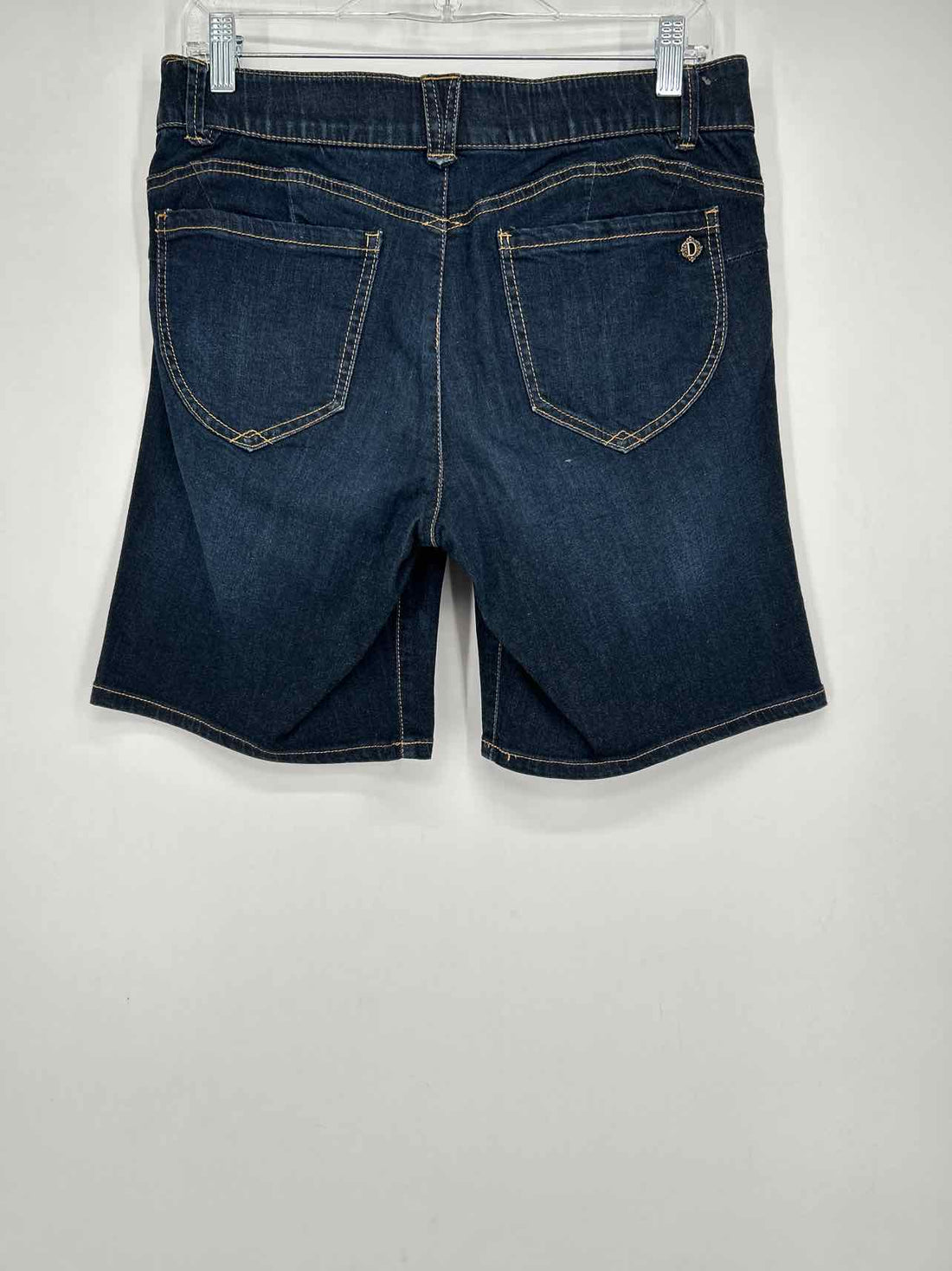 Democracy Size 8 Dark Wash Denim Shorts