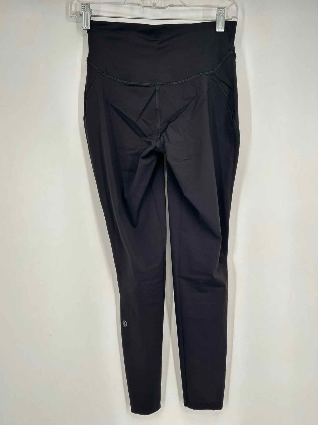 Lululemon Size 6 Black Cropped Active Leggings a