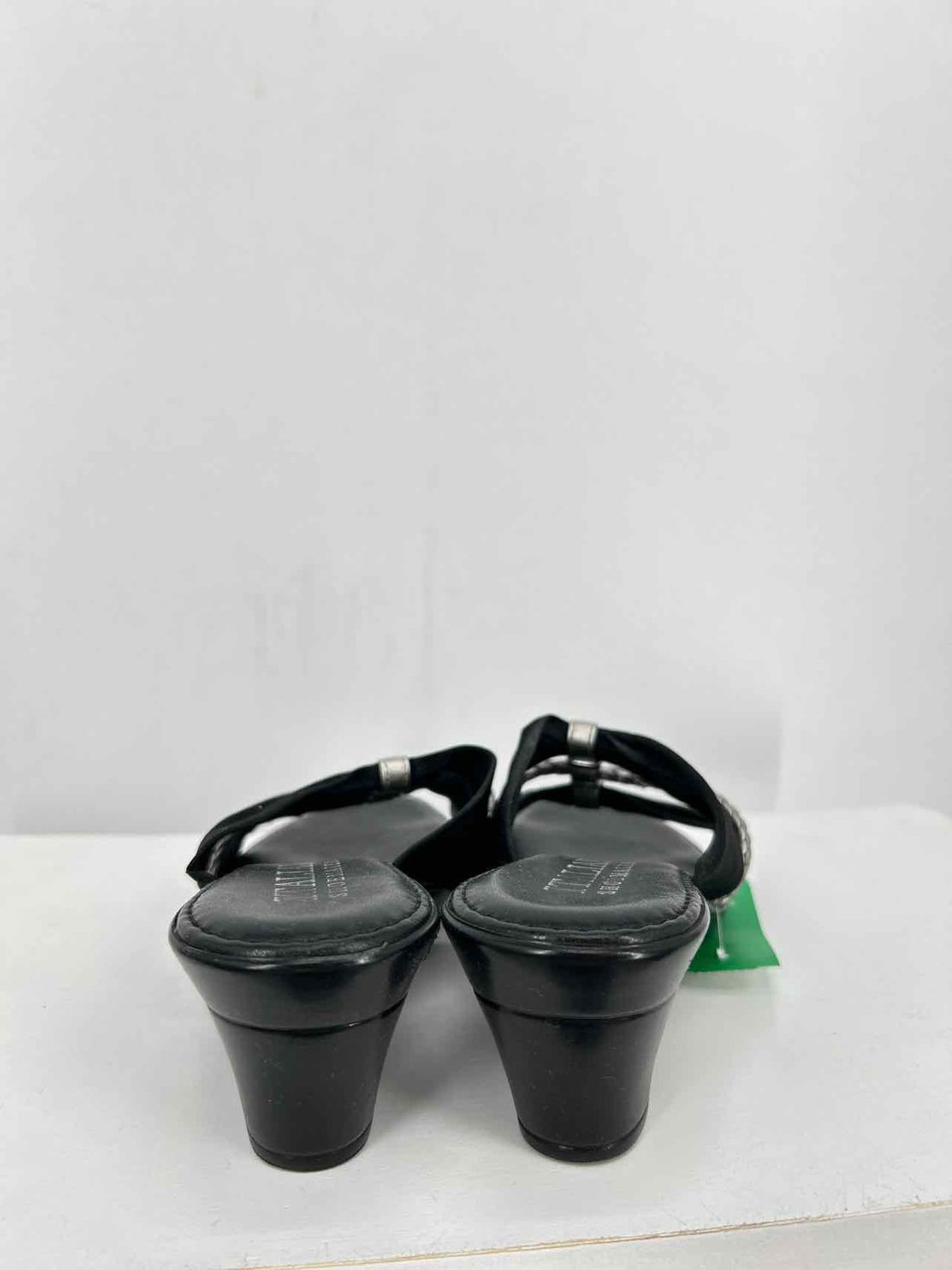 Italian Shoe Makers Women Size 6 Black Wedges