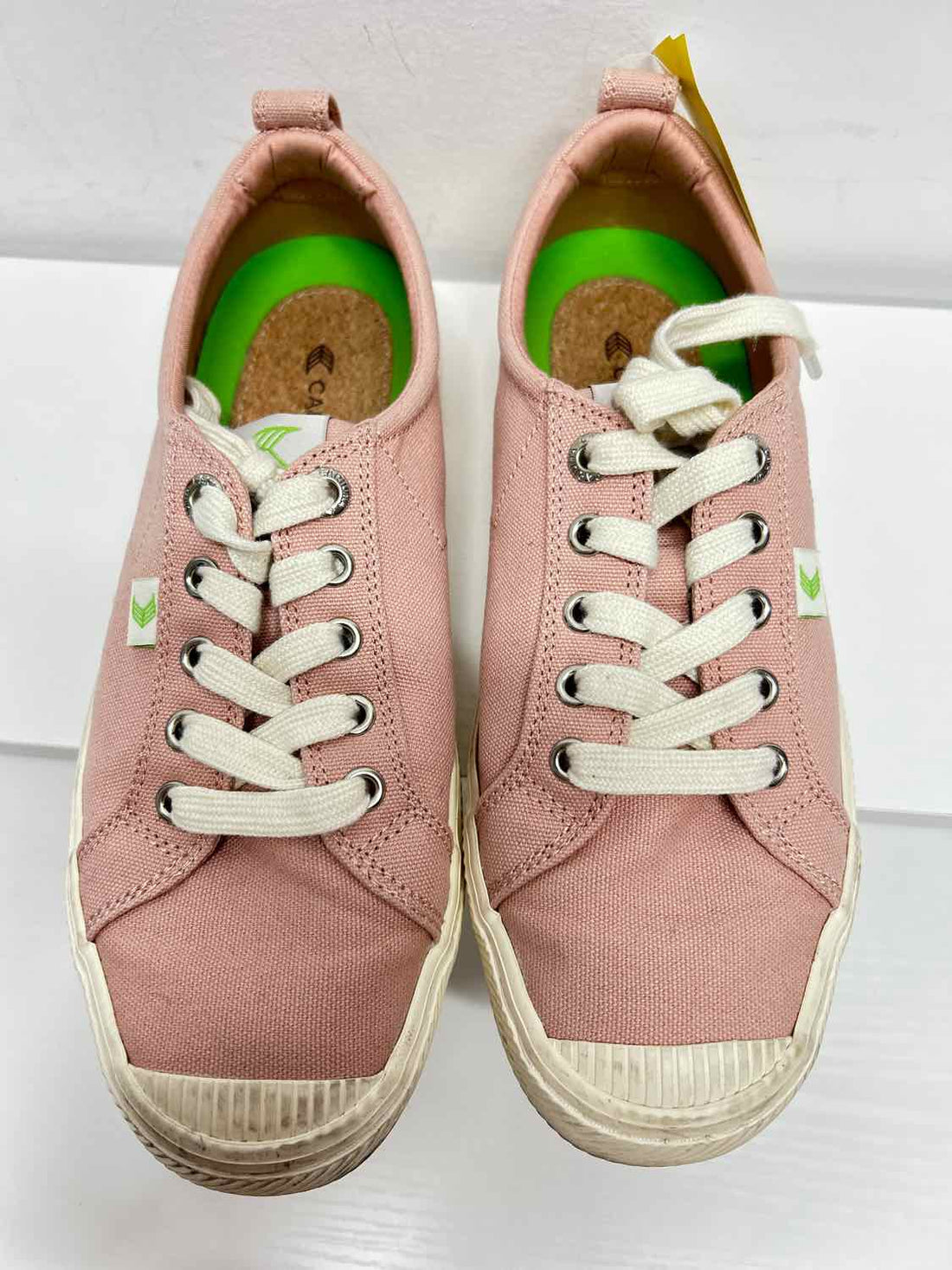 Cariuma Women Size 8.5 Dusty Pink Sneakers