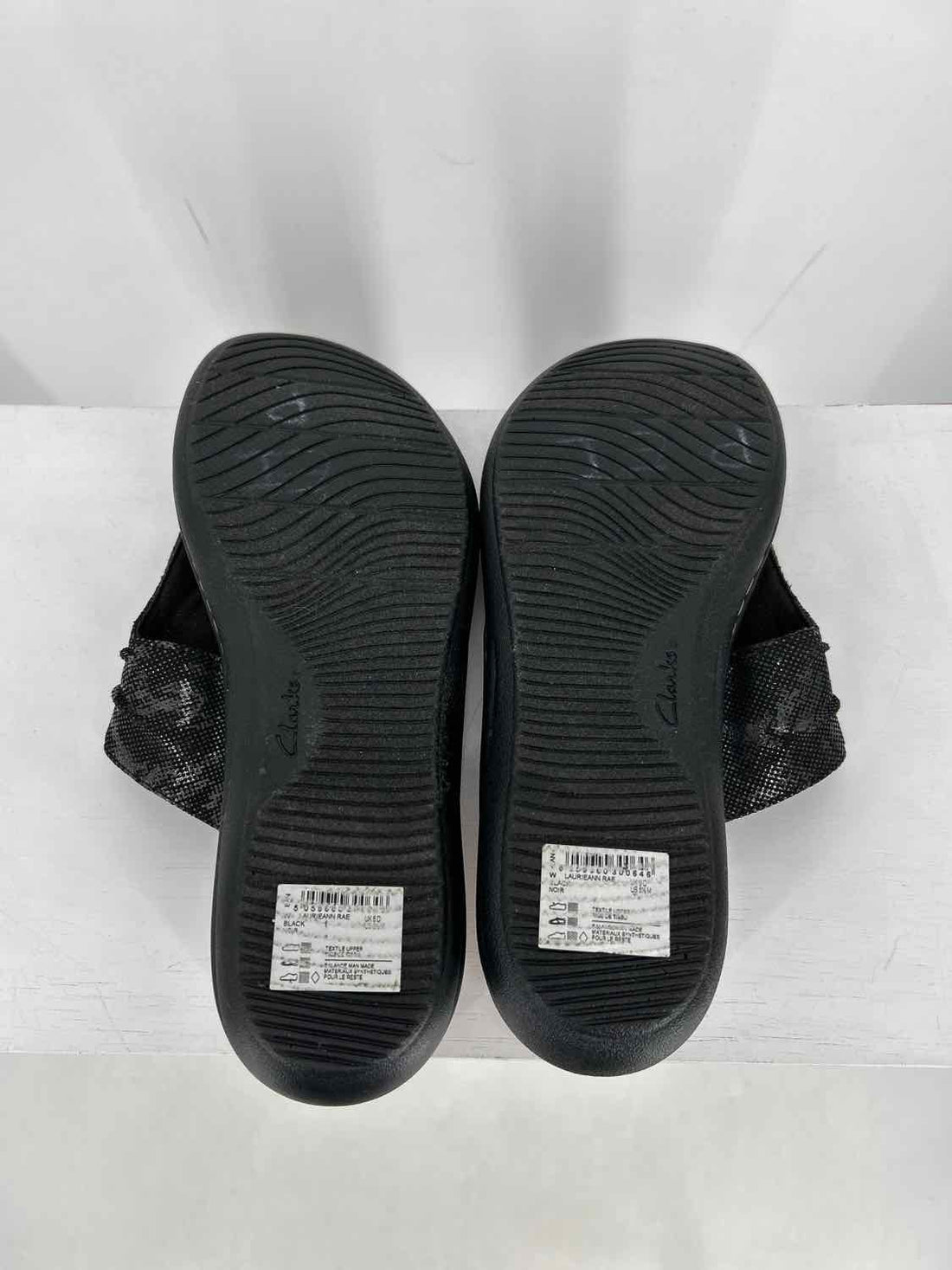 Clarks Women Size 8.5 Black Sandals