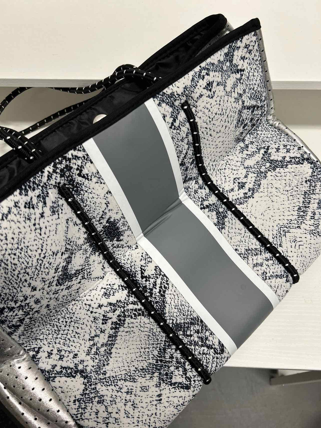 Parker & Hyde Silver & Black Like New Tote