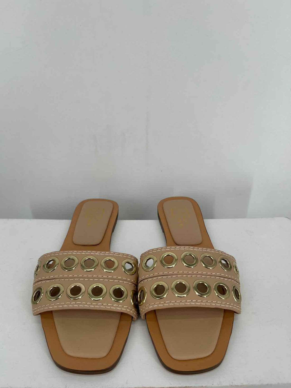 Shu Shop Women Size 10 Beige New Slides