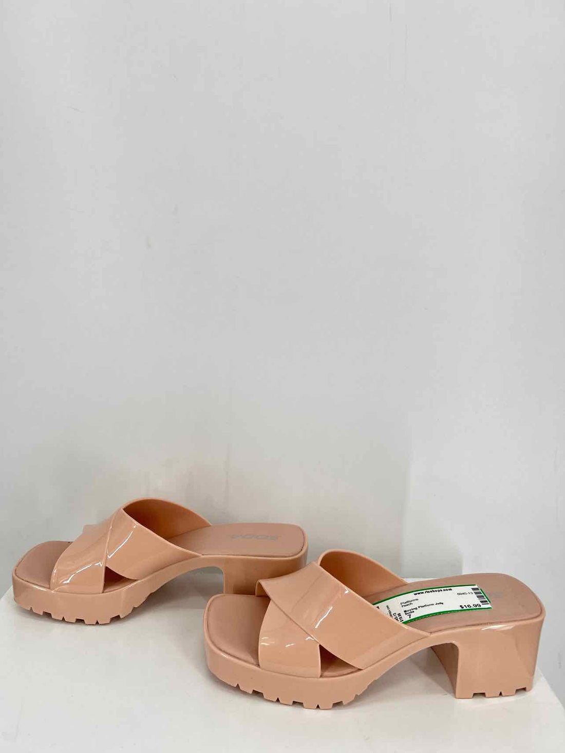 Soda Women Size 7 Peach Platforms
