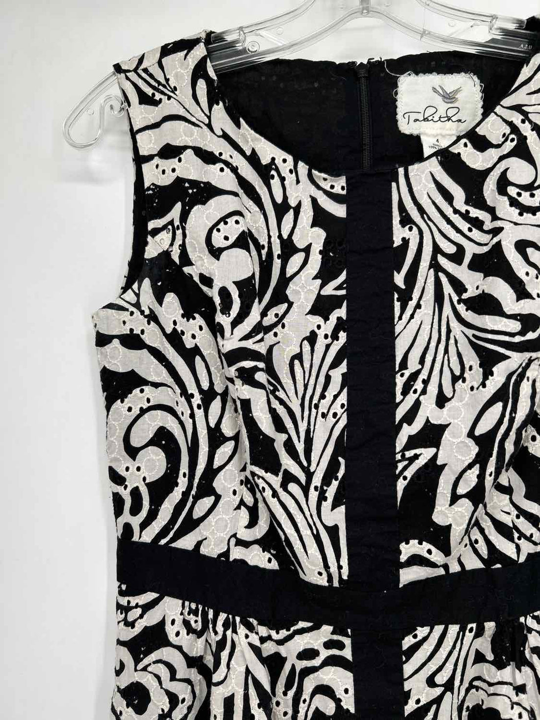 Tabitha Size 4 Black White Print Dress
