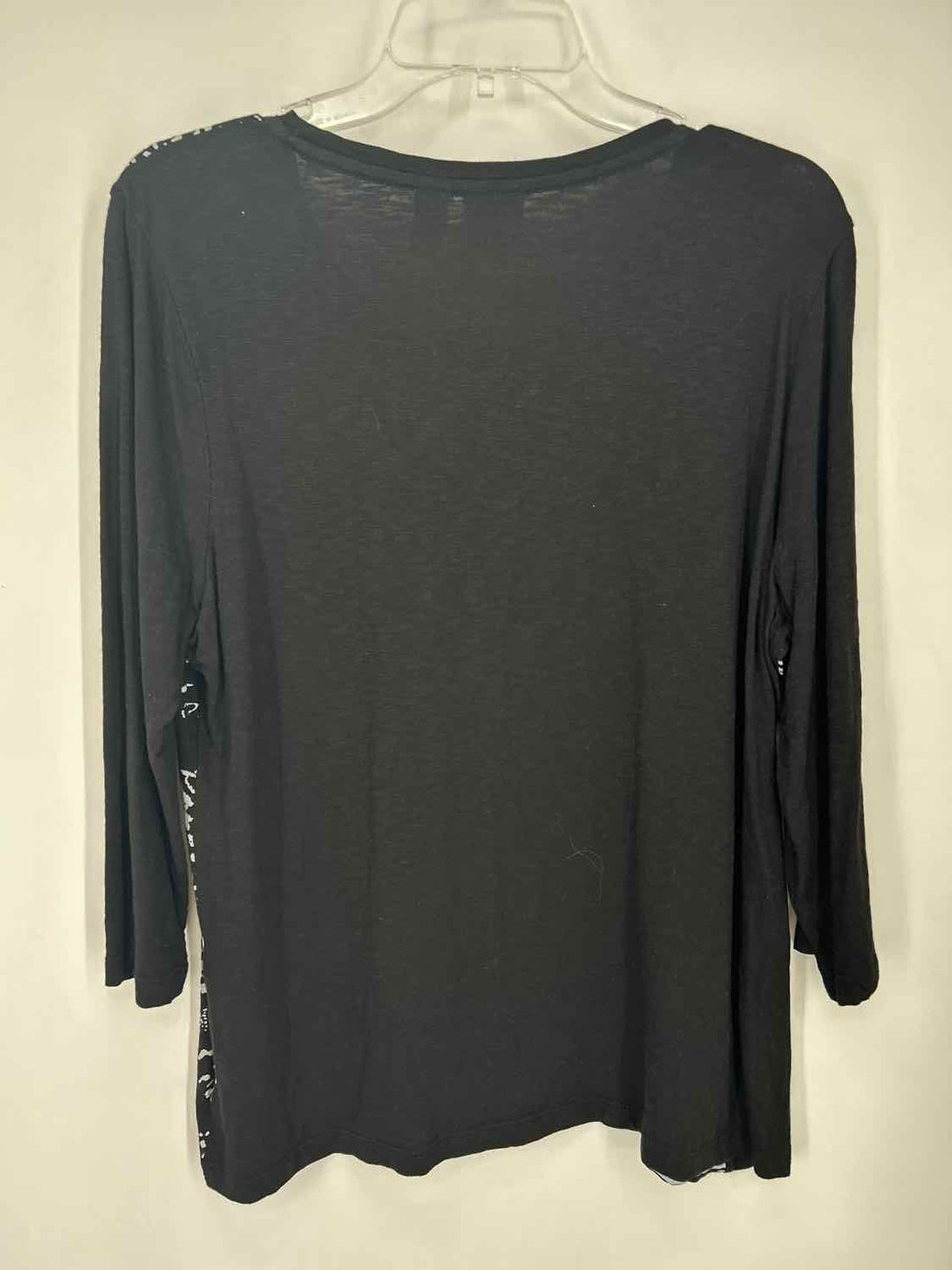 Chicos Size 2 (L) Black Print Long Sleeve