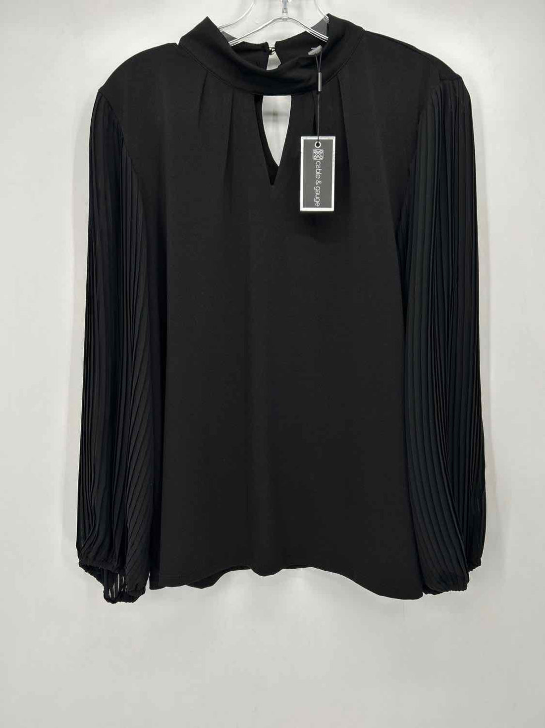 Cable & Gauge Size XL Black NWT Long Sleeve