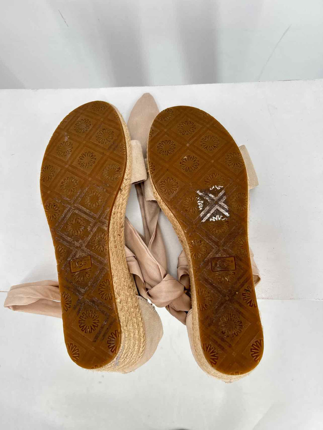Ugg Women Size 10 Beige Espadrilles Wedges