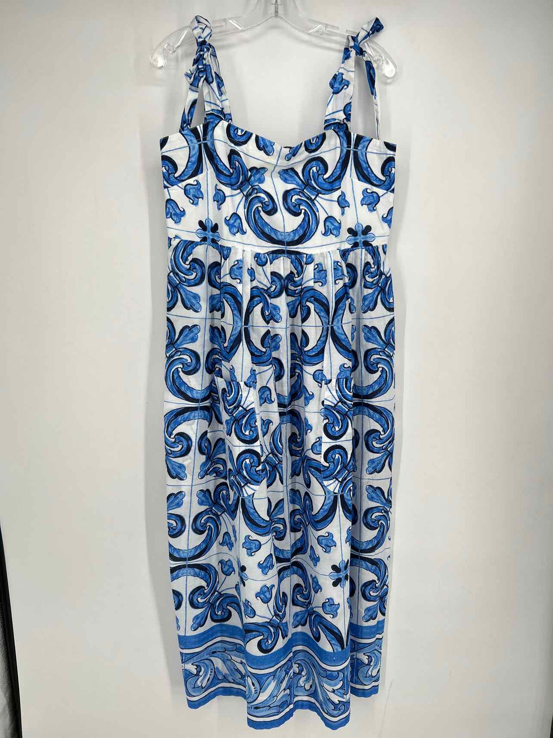 Tuckernuck Size M White & Blue Print Maxi