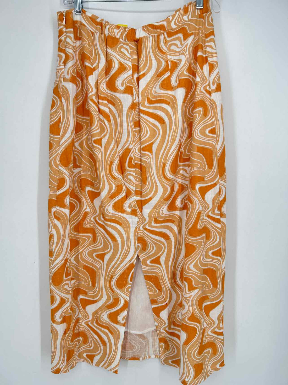 Caara Size L Orange & White Multi-Piece Set