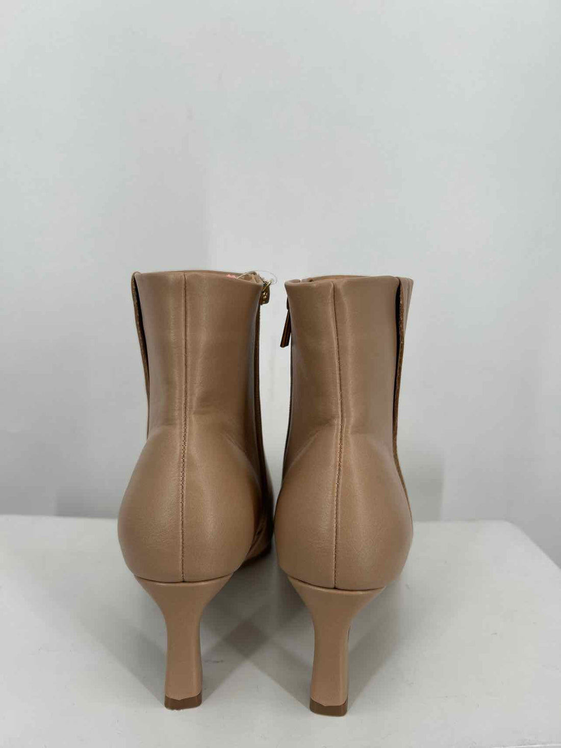 Coutgo Women Size 9 Beige Ankle Boot