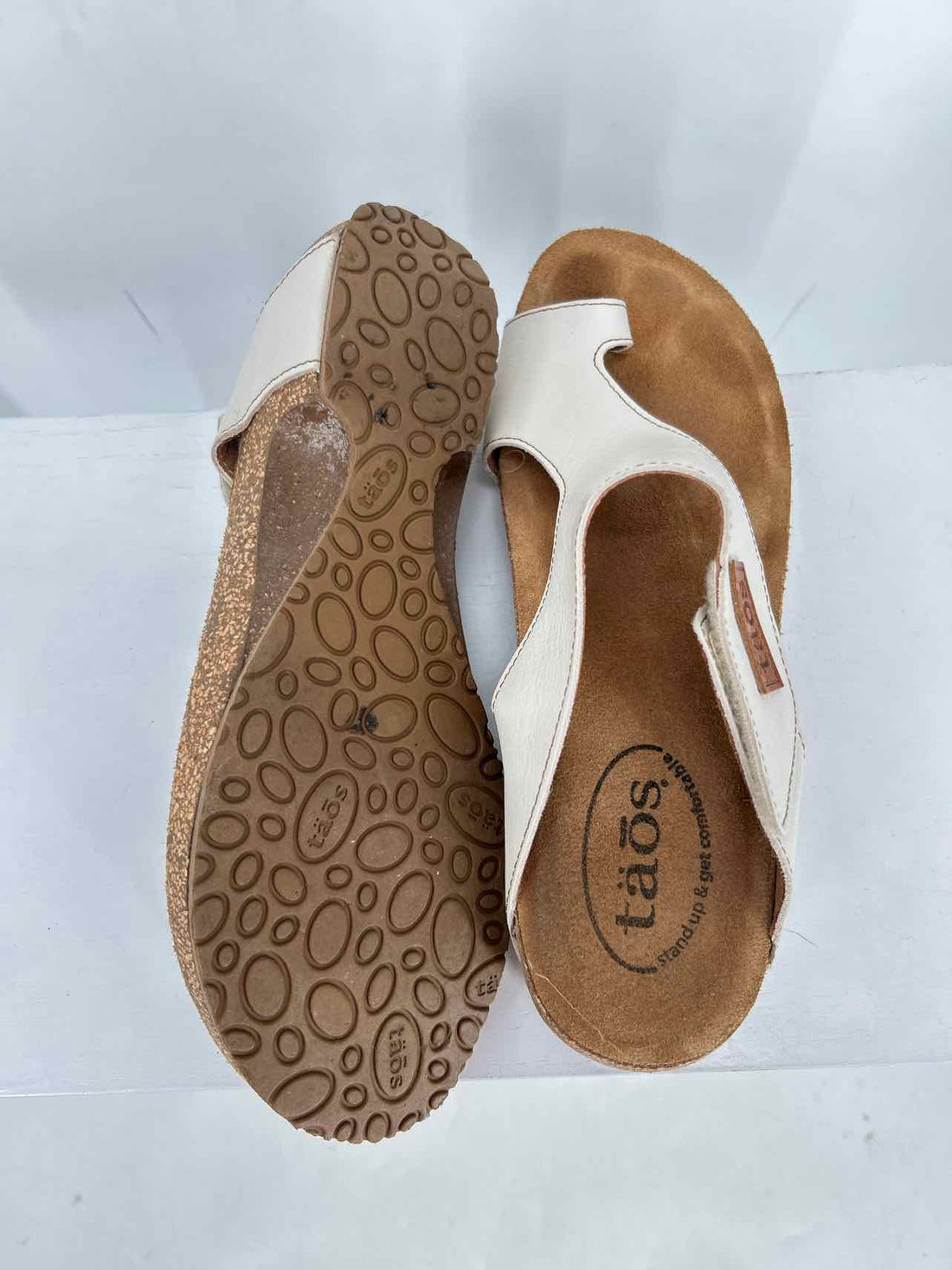 Taos Women Size 10 White & Cork Sandals