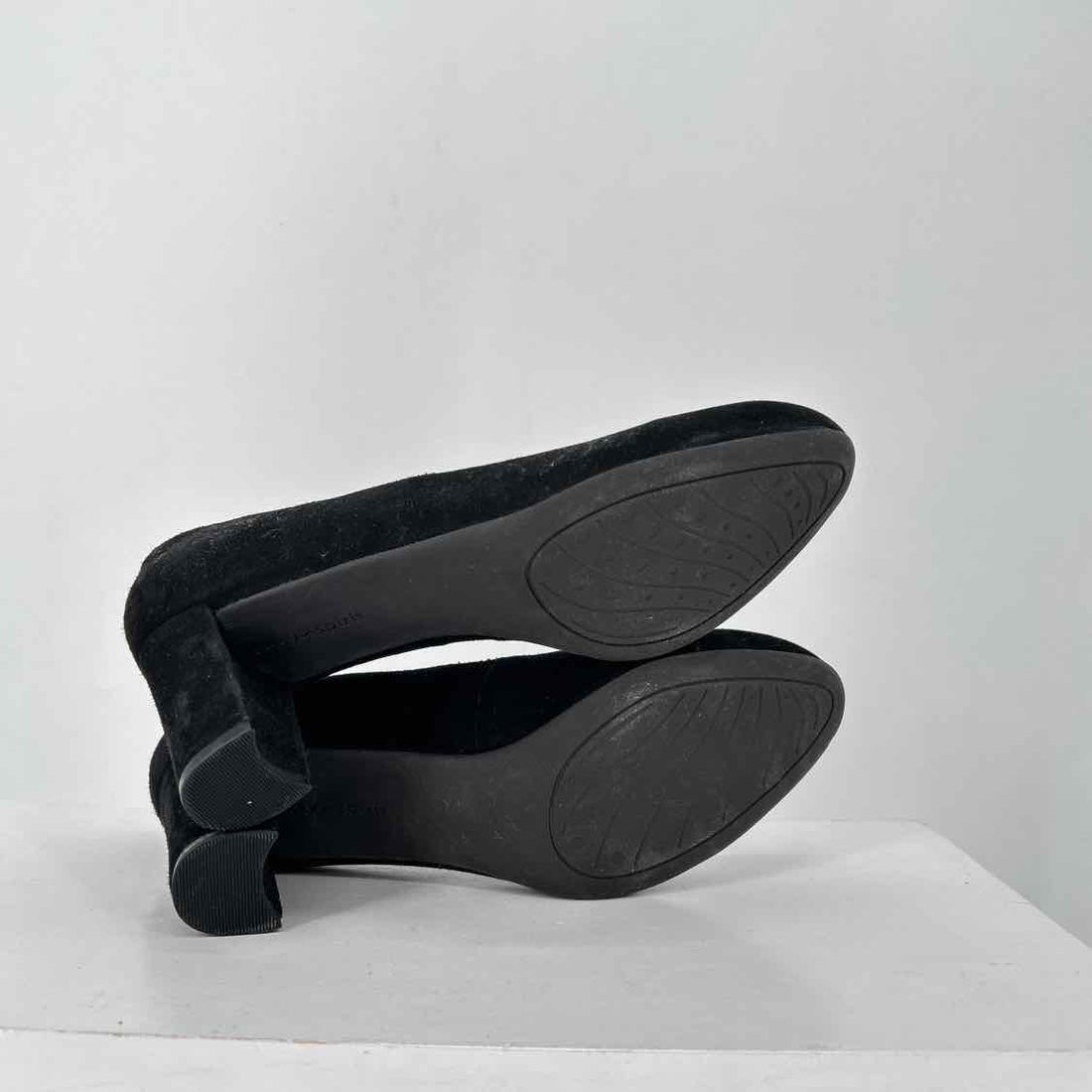 Easy Spirit Women Size 8 Black Heels