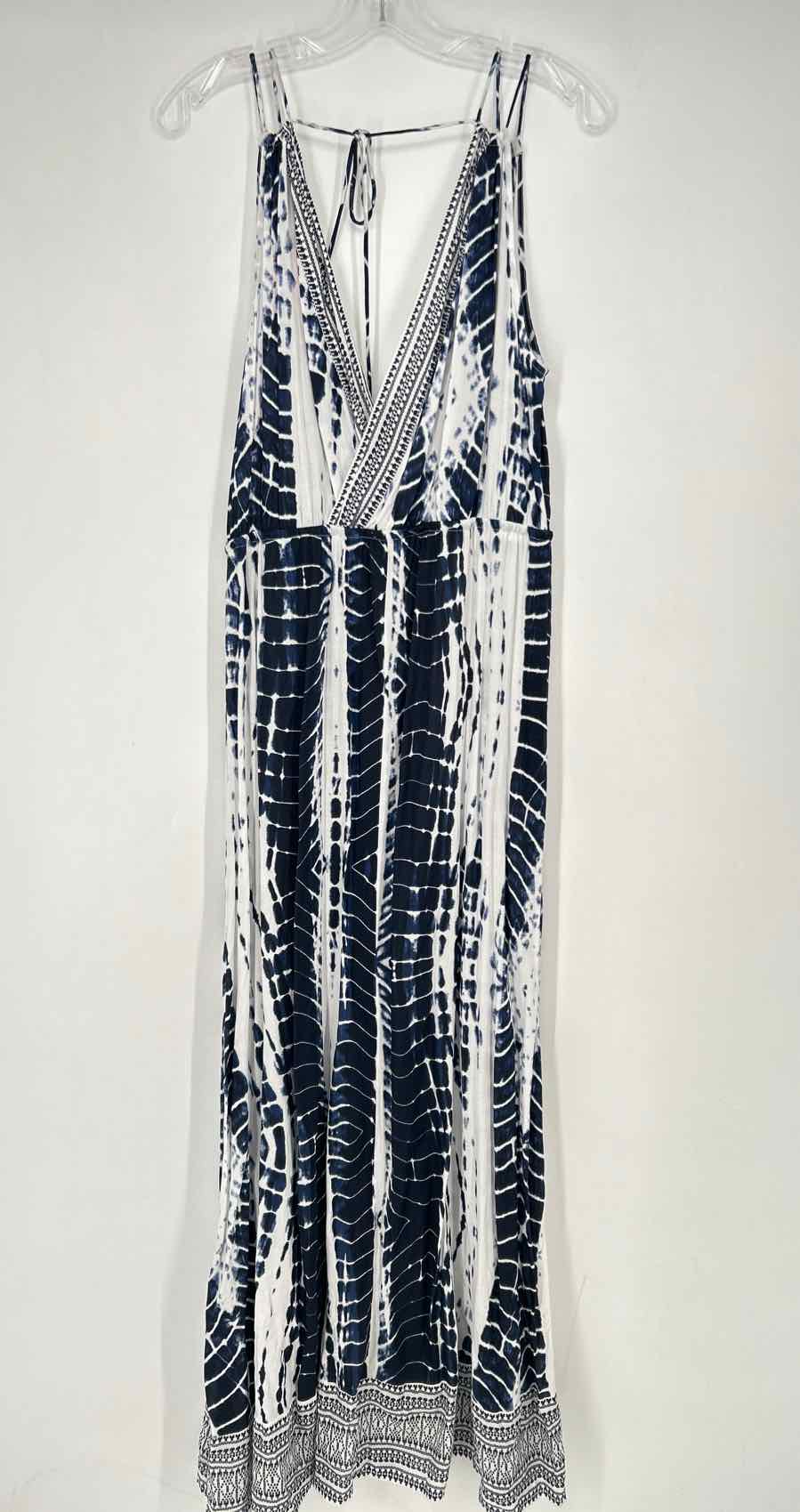 Venus Size M White & Navy Print Sleeveless Maxi