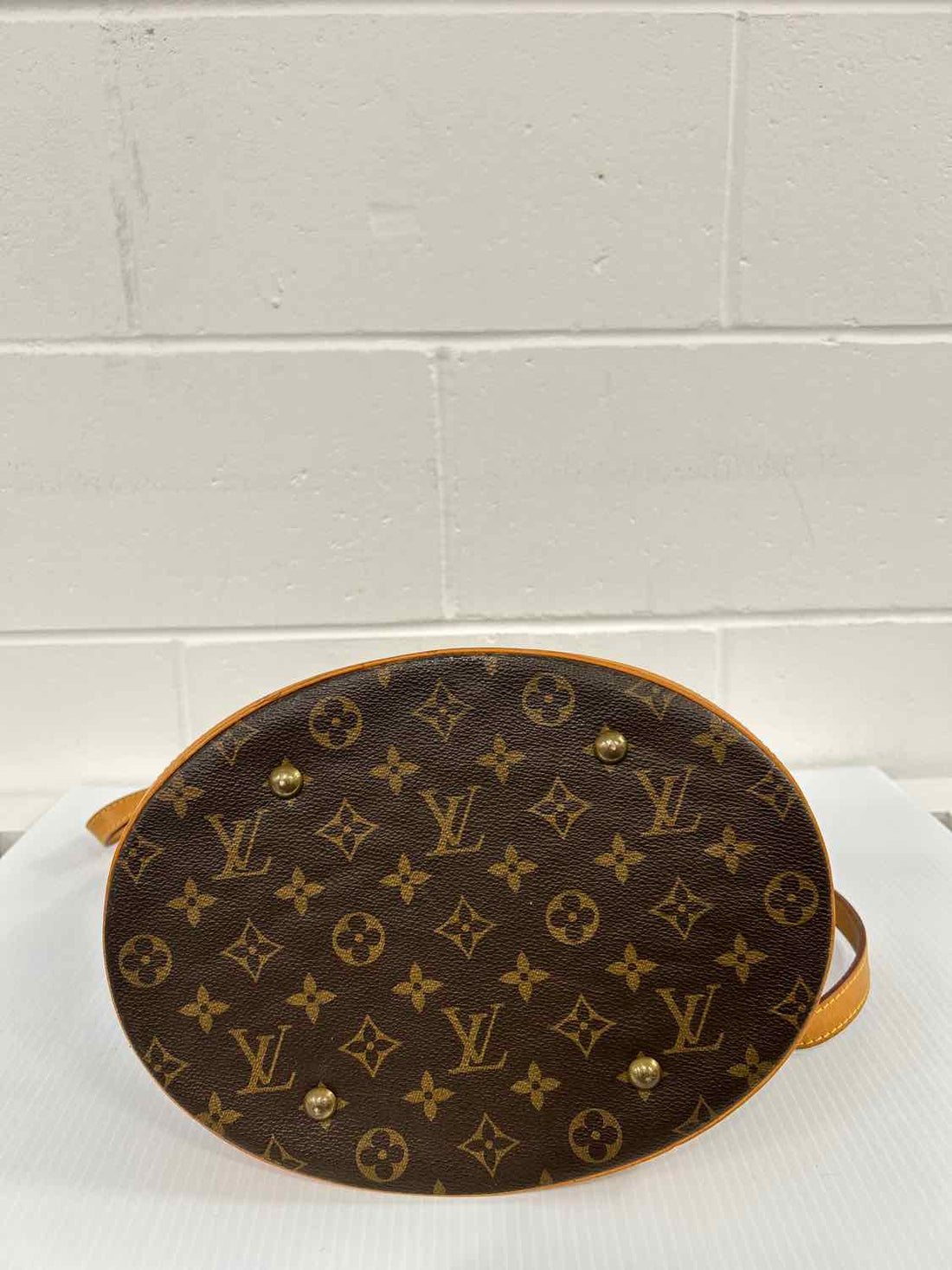 Louis Vuitton Bucket GM Monogram Purse. 40th week of 2013