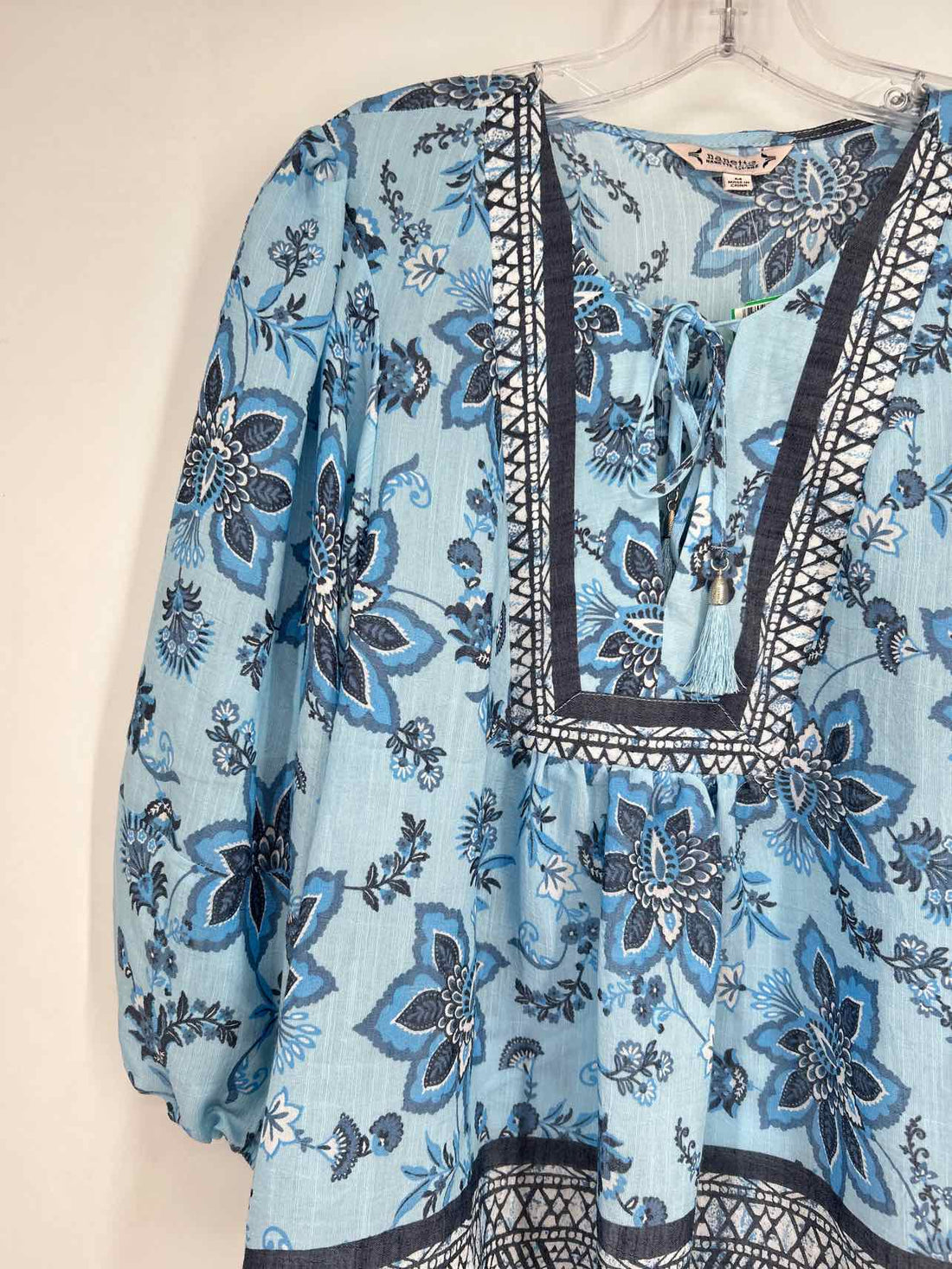 Nanette Lepore Size M Light Blue Floral Long Sleeve