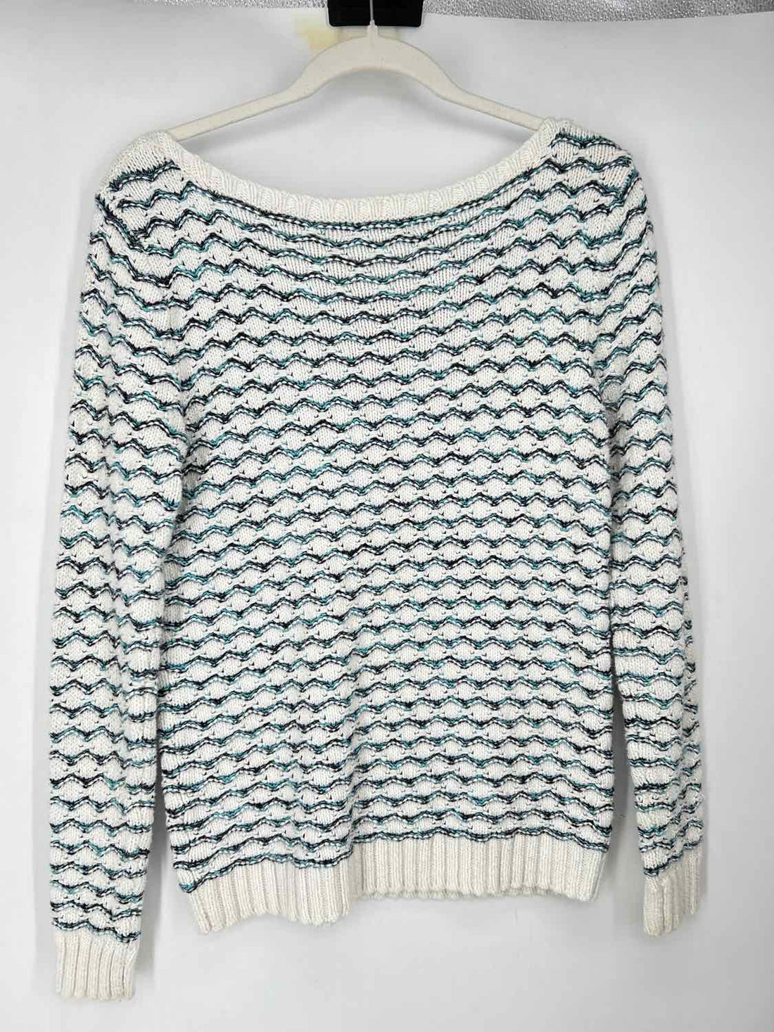 Liz Claiborne Size M White Striped Shimmer Sweater