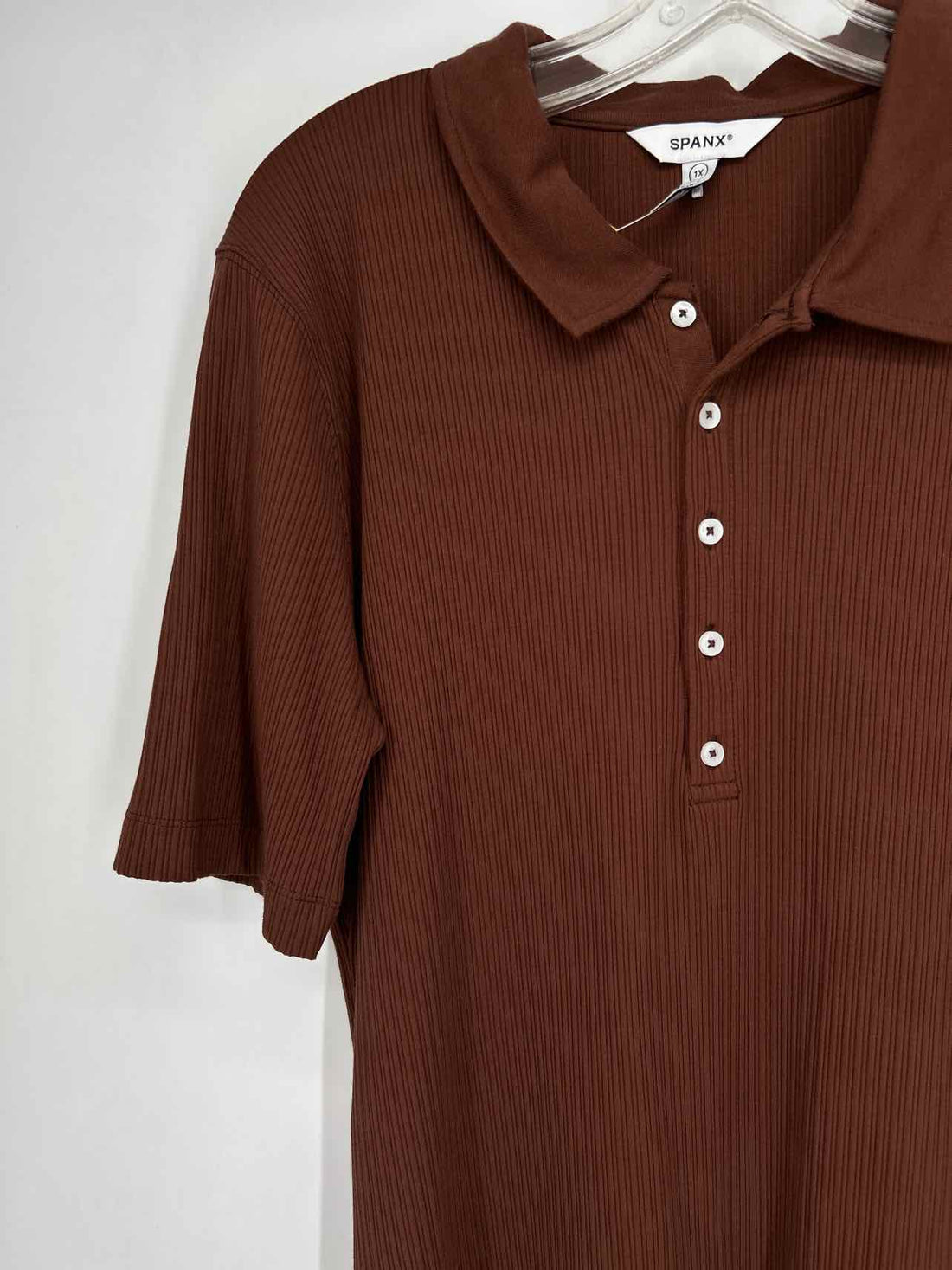 Spanx Size 1X Brown Short Sleeve Top/Blouse