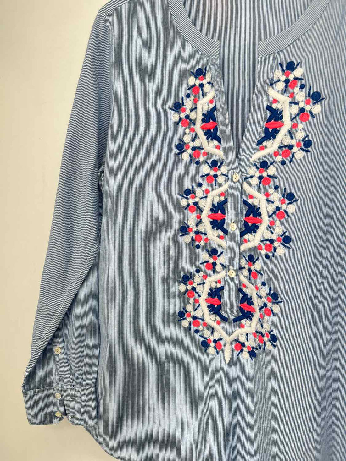 Vineyard Vines Size 6 Blue & White Striped Embroidered Long Sleeve