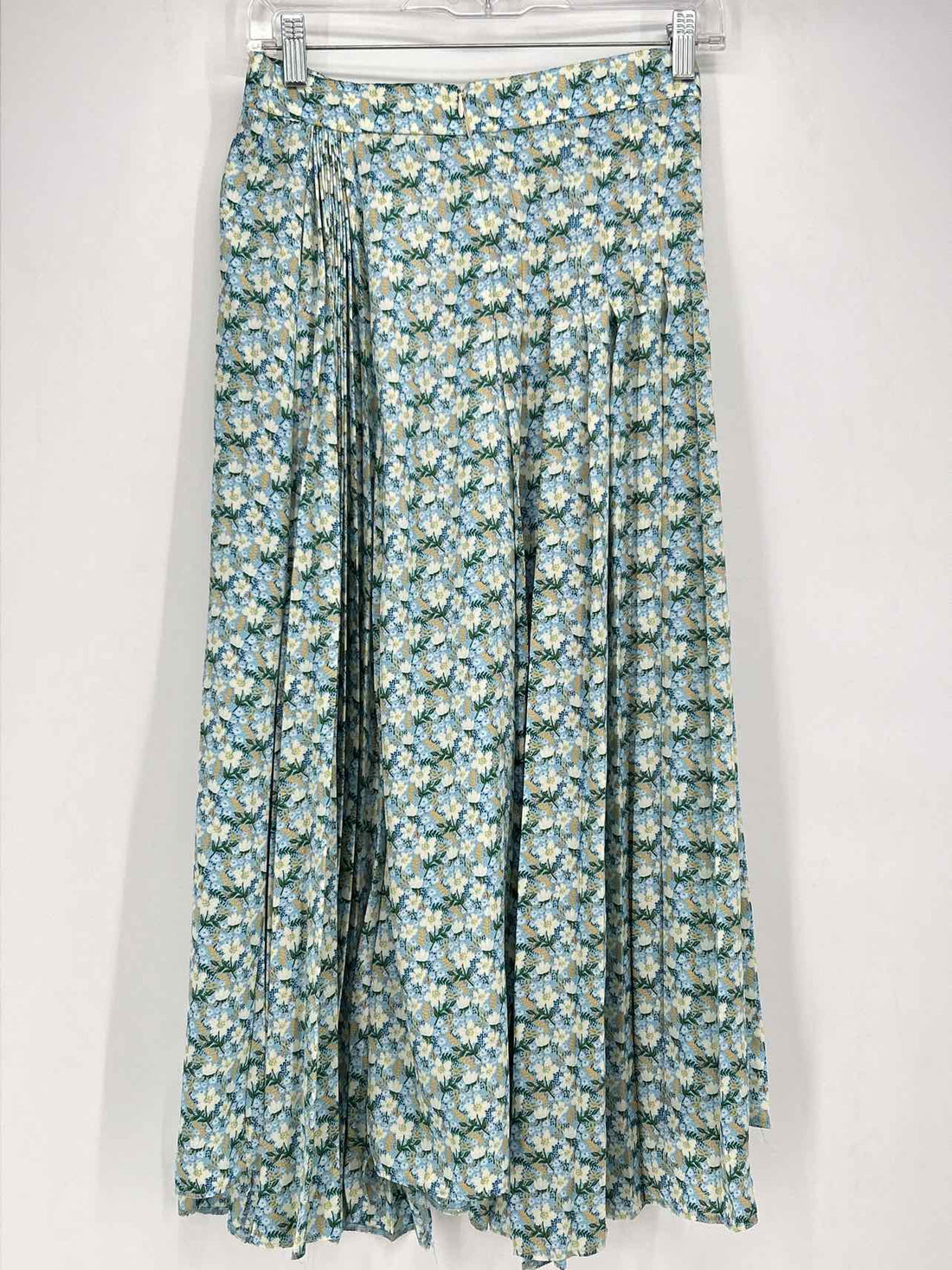 Zara Size S Blue Floral Skirts