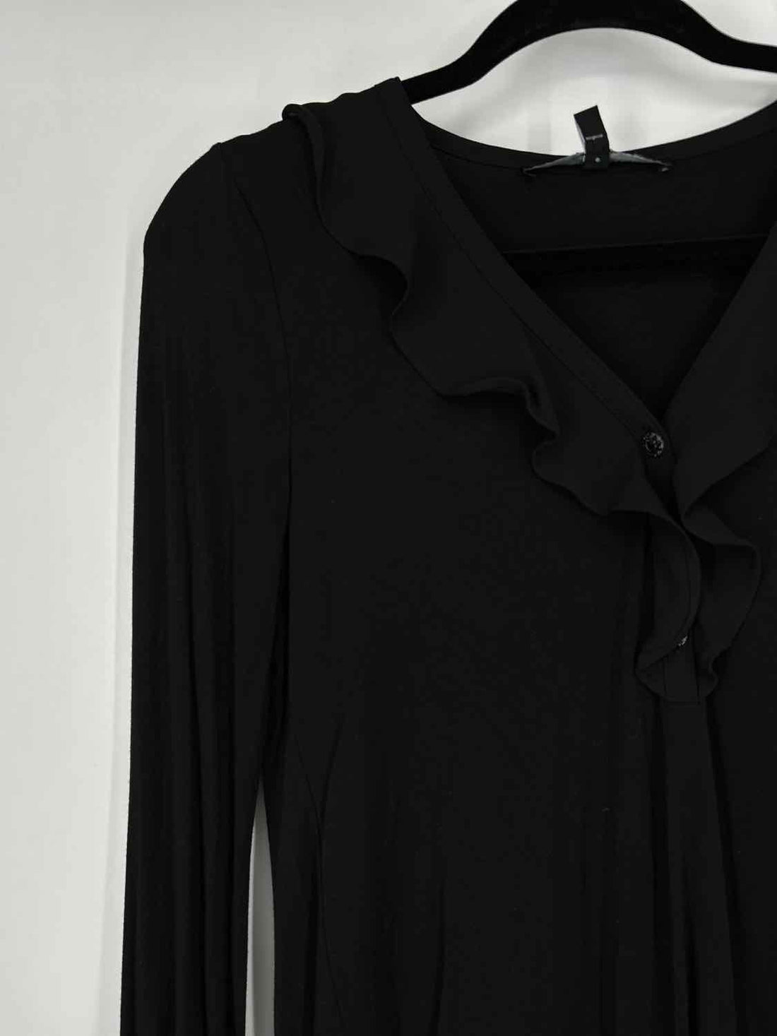 White House Black Market Size XS Black Long Sleeve