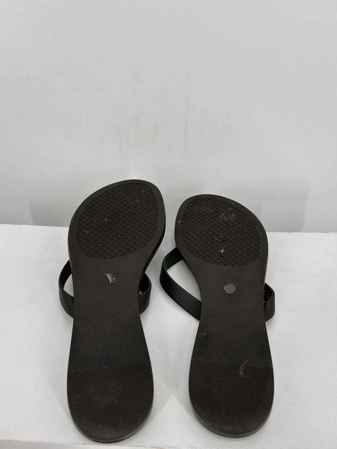 Tory Burch Women Size 9 Olive Calf Leather Flip Flops
