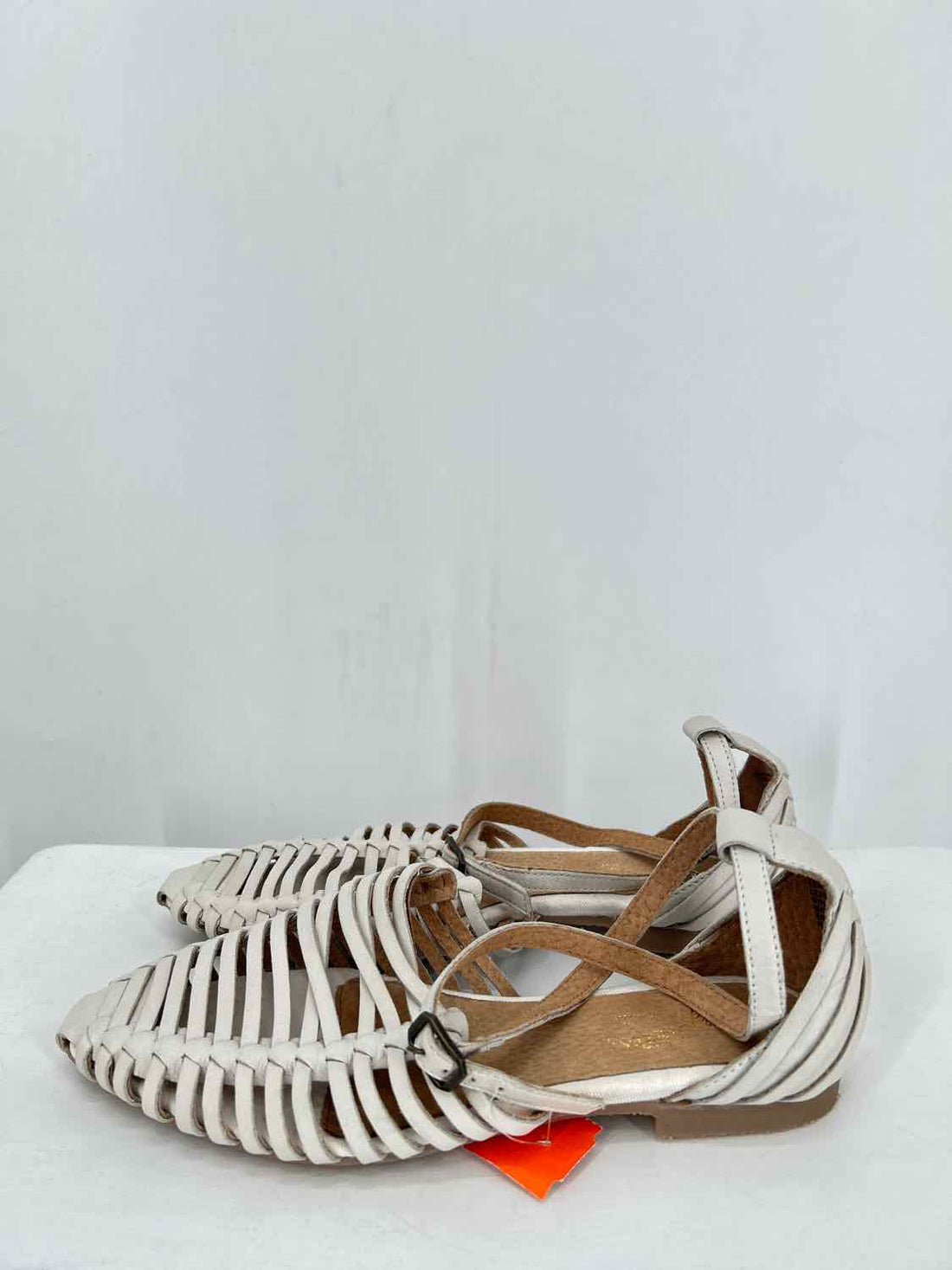 Seychelles Women Size 6 Off White New Sandals