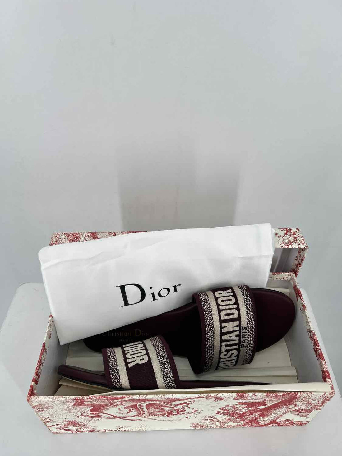 Christian Dior Women Size 40 Wine New In Box Canvas Signature Slides