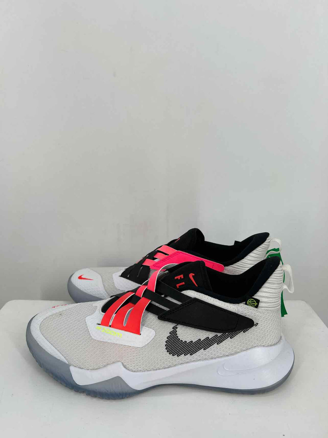 Nike Women Size 7 White Sneakers