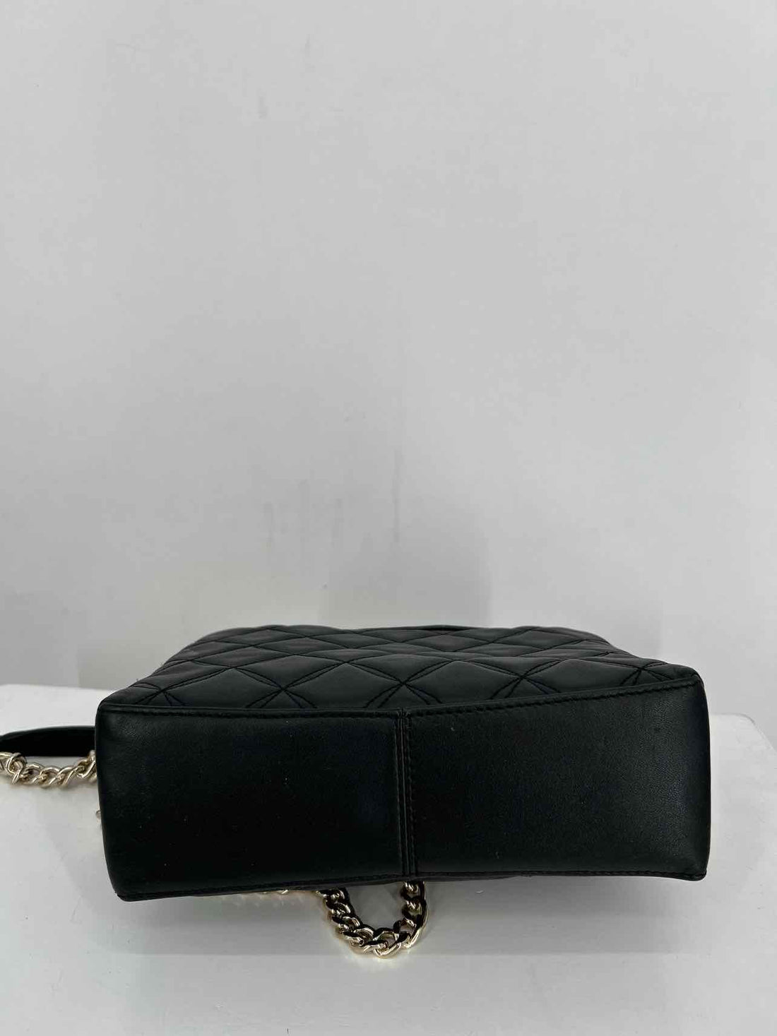 Kate Spade Black & Gold Quilted Leather Pre Owned Shoulder