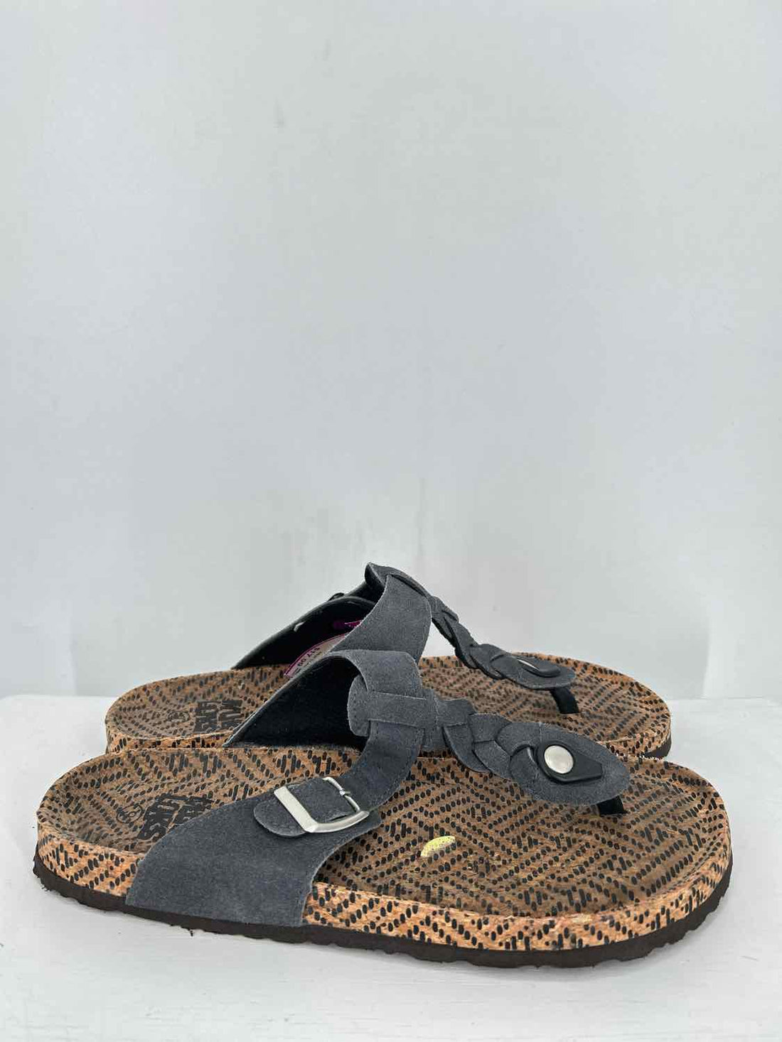 Muk Luks Women Size 38 Gray Sandals