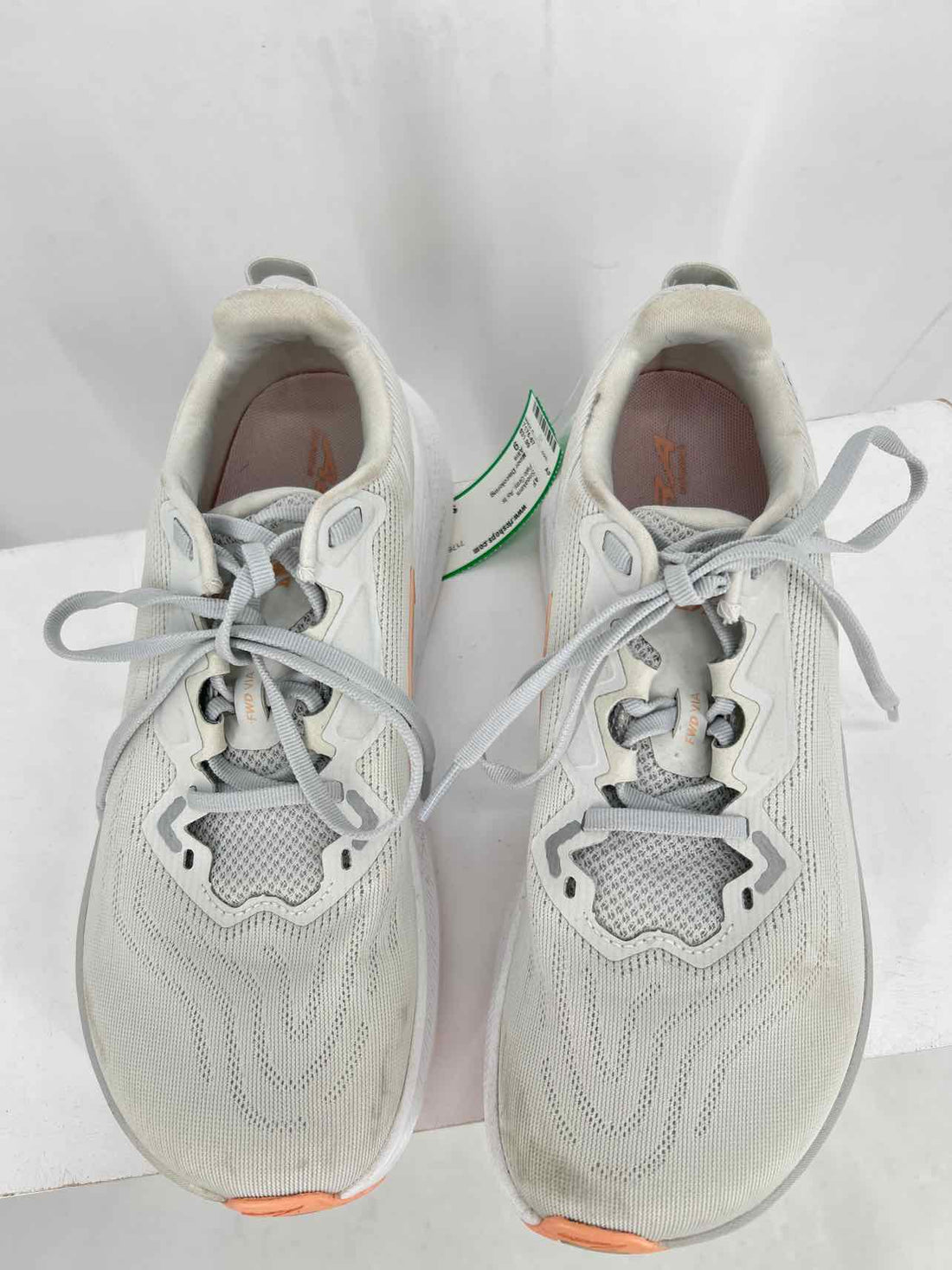 Altra Women Size 9 Pale Gray As Is Sneakers