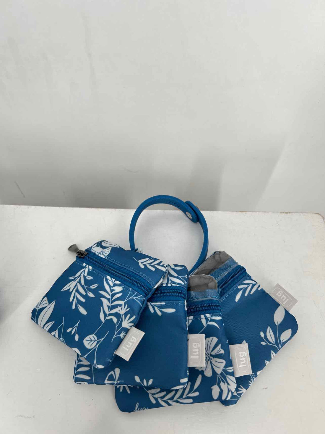 Lug Nylon Blue & White NWT Misc.
