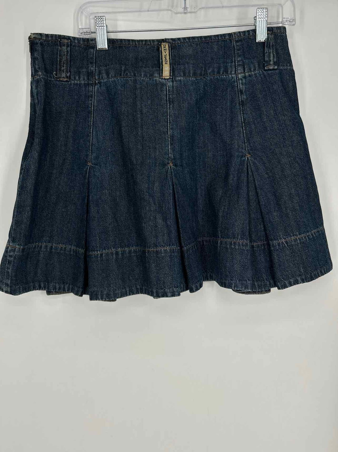 DKNY Size 6 Denim Vintage Skirts