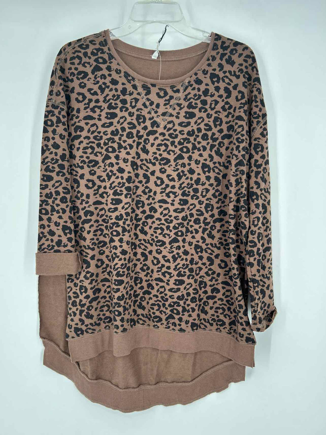 Z Supply Active Size XS Leopard Long Sleeve