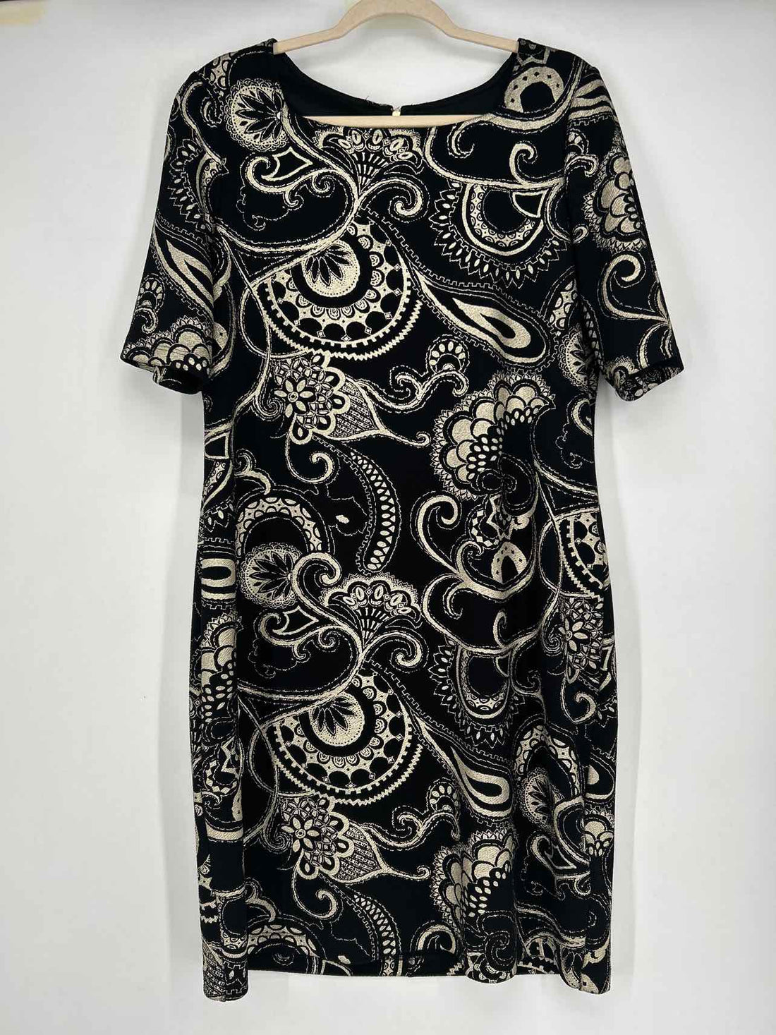 Tiana B Size 16 Black & Gold Short Sleeve Dress