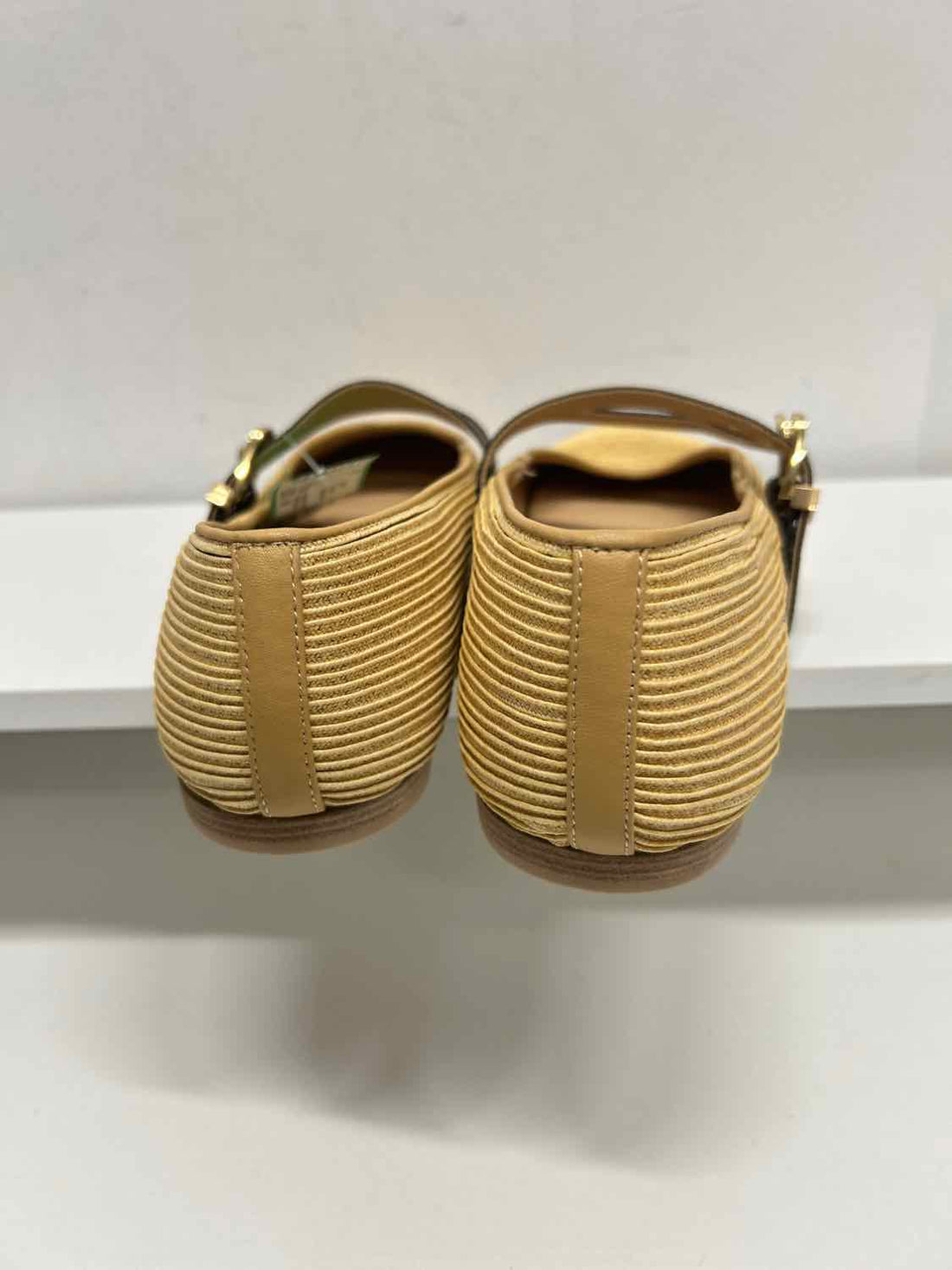 Dolce Vita Women Size 8 Natural Flats