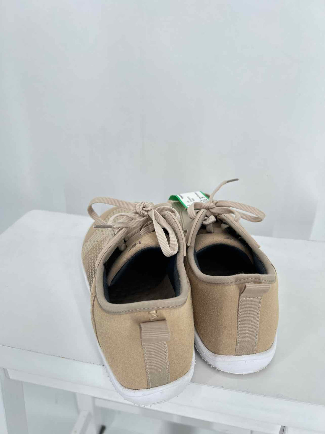 Hike Footwear Women Size 8 Beige Sneakers