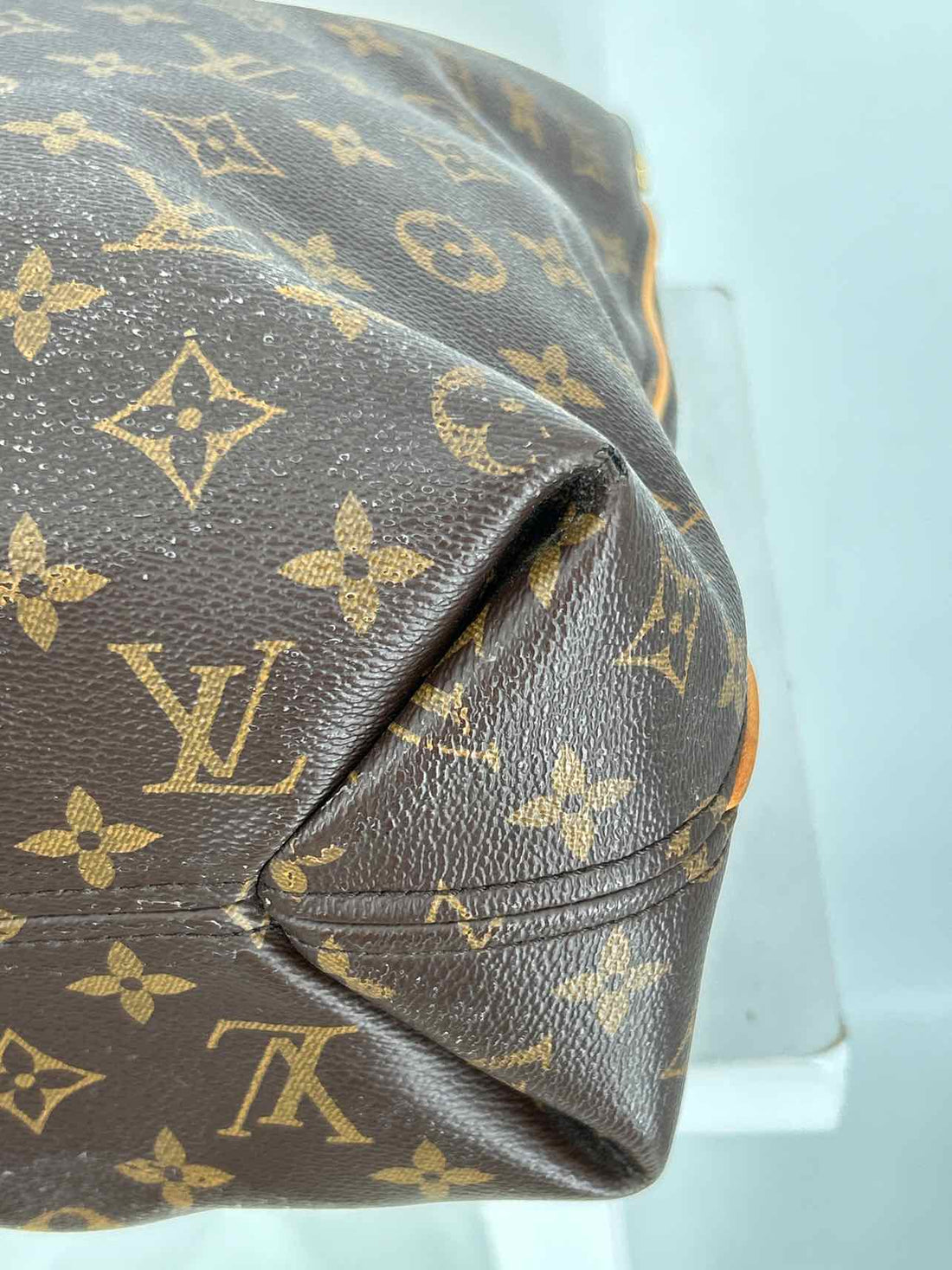 Louis Vuitton Sully MM Monogram Coated Canvas Pre Owned LUXURY