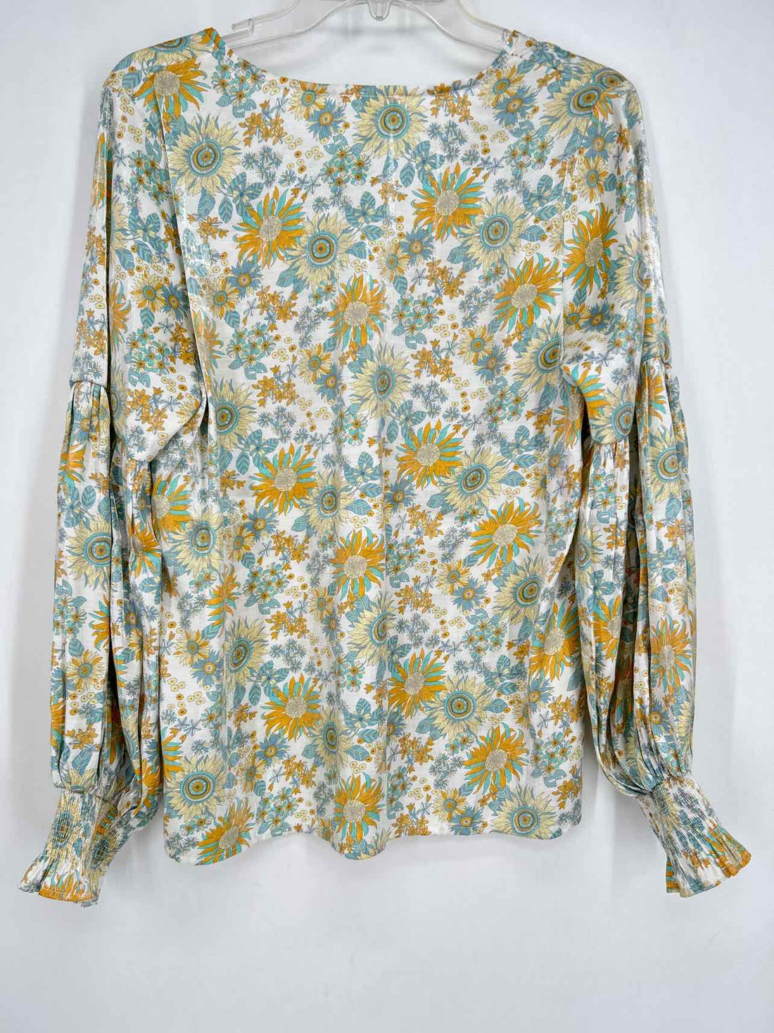 Entro Size M White Blue & Yellow Floral Long Sleeve